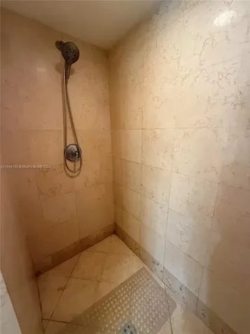 20000 E Country Club Drive Aventura FL 33180