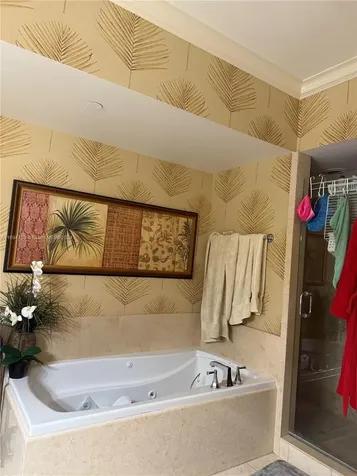 20000 E Country Club Drive Aventura FL 33180