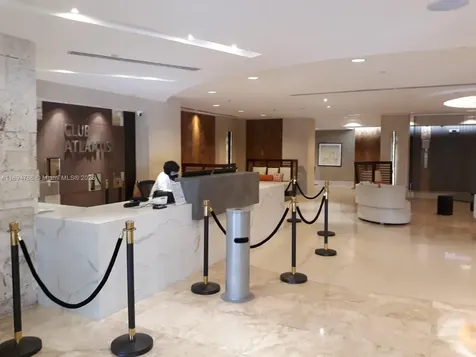 2555 Collins Avenue Miami Beach FL 33140
