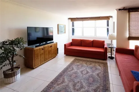 2555 Collins Avenue Miami Beach FL 33140