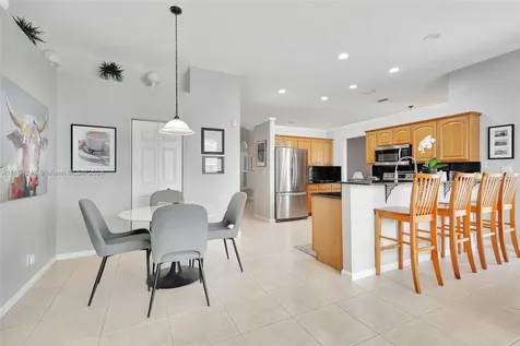 148 Fernwood Crescent Royal Palm Beach FL 33411