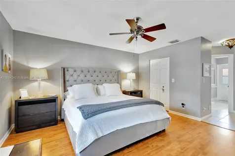 148 Fernwood Crescent Royal Palm Beach FL 33411