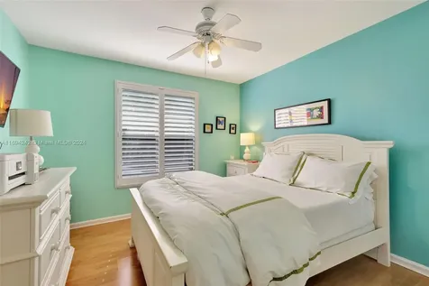 148 Fernwood Crescent Royal Palm Beach FL 33411