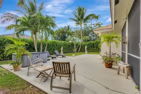 148 Fernwood Crescent Royal Palm Beach FL 33411