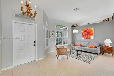 148 Fernwood Crescent Royal Palm Beach FL 33411