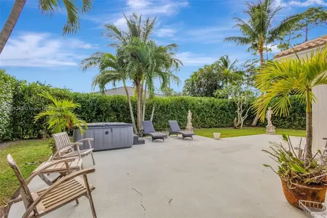 148 Fernwood Crescent Royal Palm Beach FL 33411