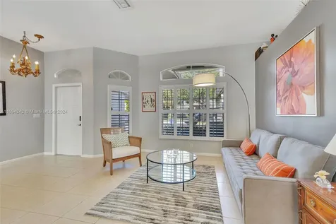 148 Fernwood Crescent Royal Palm Beach FL 33411