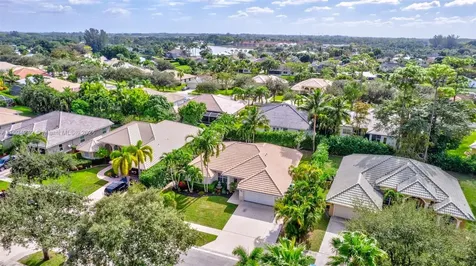 148 Fernwood Crescent Royal Palm Beach FL 33411