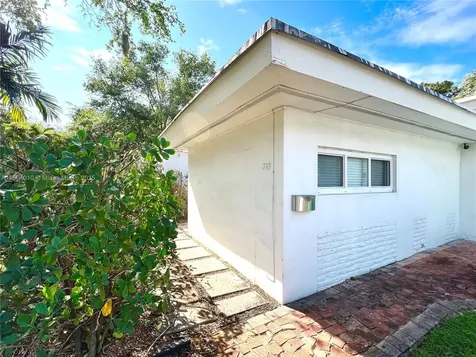 329 NE 87th Street El Portal FL 33138