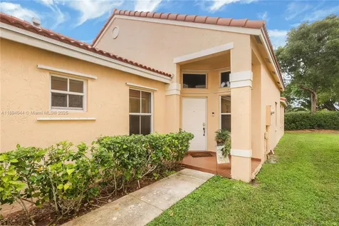 680 Sand Creek Circle Weston FL 33327
