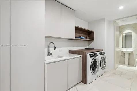 1000 Biscayne Boulevard Miami FL 33132