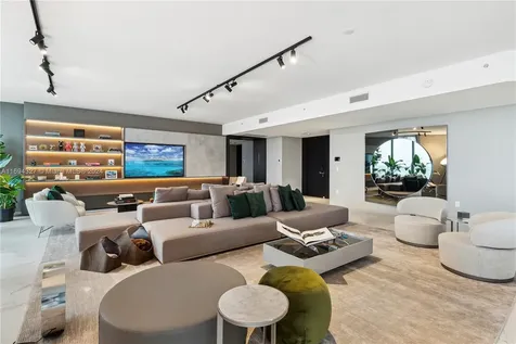 1000 Biscayne Boulevard Miami FL 33132