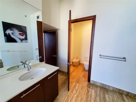 16001 Collins Avenue Sunny Isles Beach FL 33160