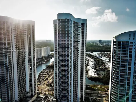 16001 Collins Avenue Sunny Isles Beach FL 33160