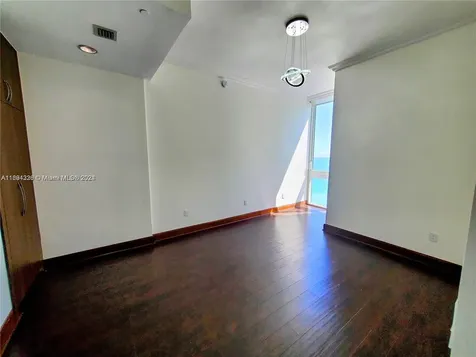 16001 Collins Avenue Sunny Isles Beach FL 33160