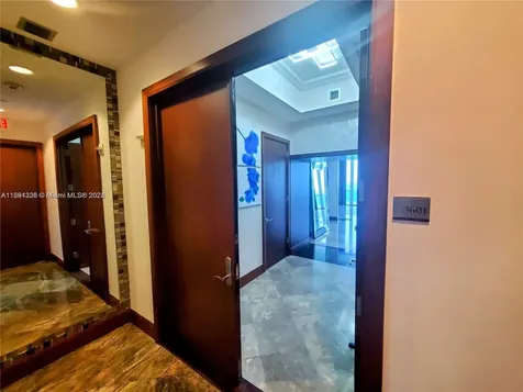16001 Collins Avenue Sunny Isles Beach FL 33160
