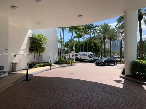 16001 Collins Avenue Sunny Isles Beach FL 33160