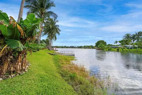 7340 SW 9th Street Plantation FL 33317