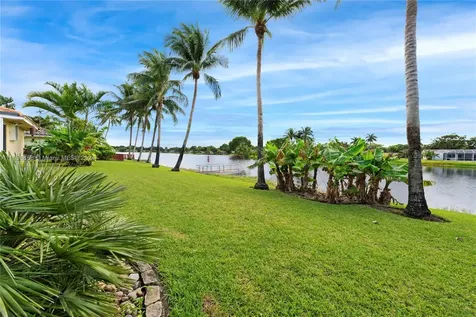 7340 SW 9th Street Plantation FL 33317