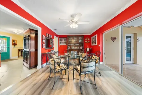 7340 SW 9th Street Plantation FL 33317