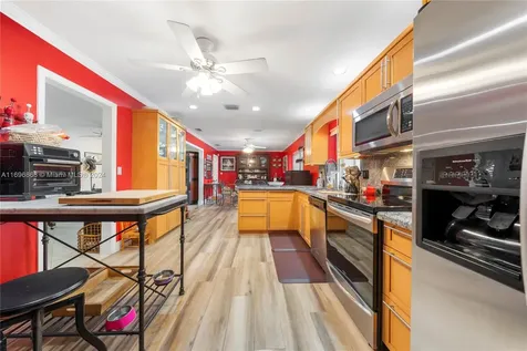 7340 SW 9th Street Plantation FL 33317
