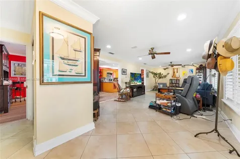7340 SW 9th Street Plantation FL 33317