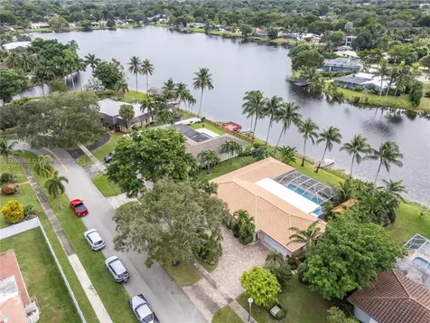 7340 SW 9th Street Plantation FL 33317