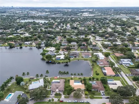 7340 SW 9th Street Plantation FL 33317