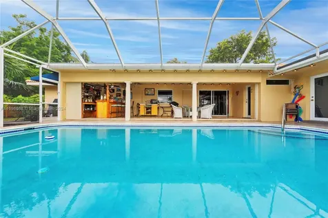 7340 SW 9th Street Plantation FL 33317