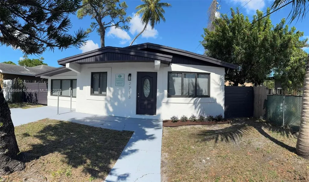 2713 NW 6th Court Fort Lauderdale FL 33311