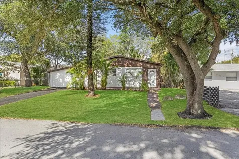 7211 Cleveland Street Hollywood FL 33024