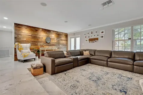 6420 Dolphin Drive Coral Gables FL 33158