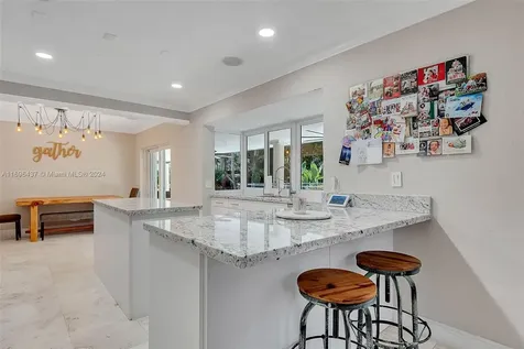 6420 Dolphin Drive Coral Gables FL 33158