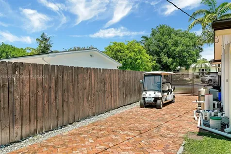 6420 Dolphin Drive Coral Gables FL 33158