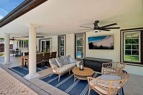 6420 Dolphin Drive Coral Gables FL 33158