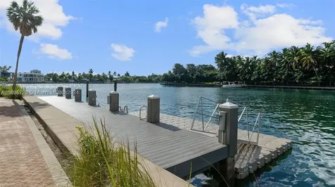 9102 W Bay Harbor Bay Harbor Islands FL 33154