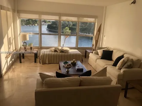 9102 W Bay Harbor Bay Harbor Islands FL 33154