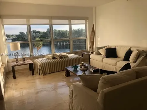9102 W Bay Harbor Bay Harbor Islands FL 33154