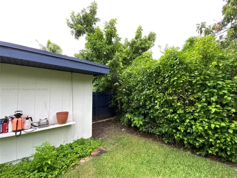9221 SW 165th Street Palmetto Bay FL 33157