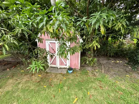 9221 SW 165th Street Palmetto Bay FL 33157