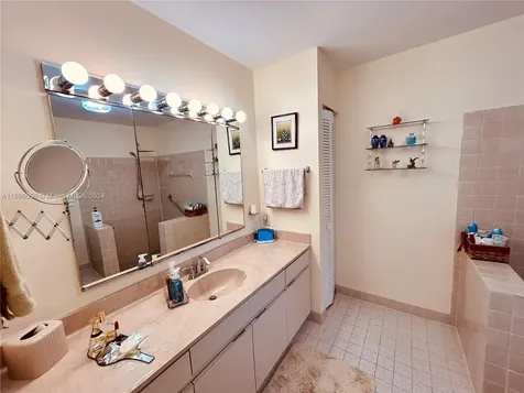 11811 SW 97th Street Miami FL 33186