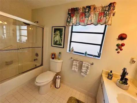 11811 SW 97th Street Miami FL 33186