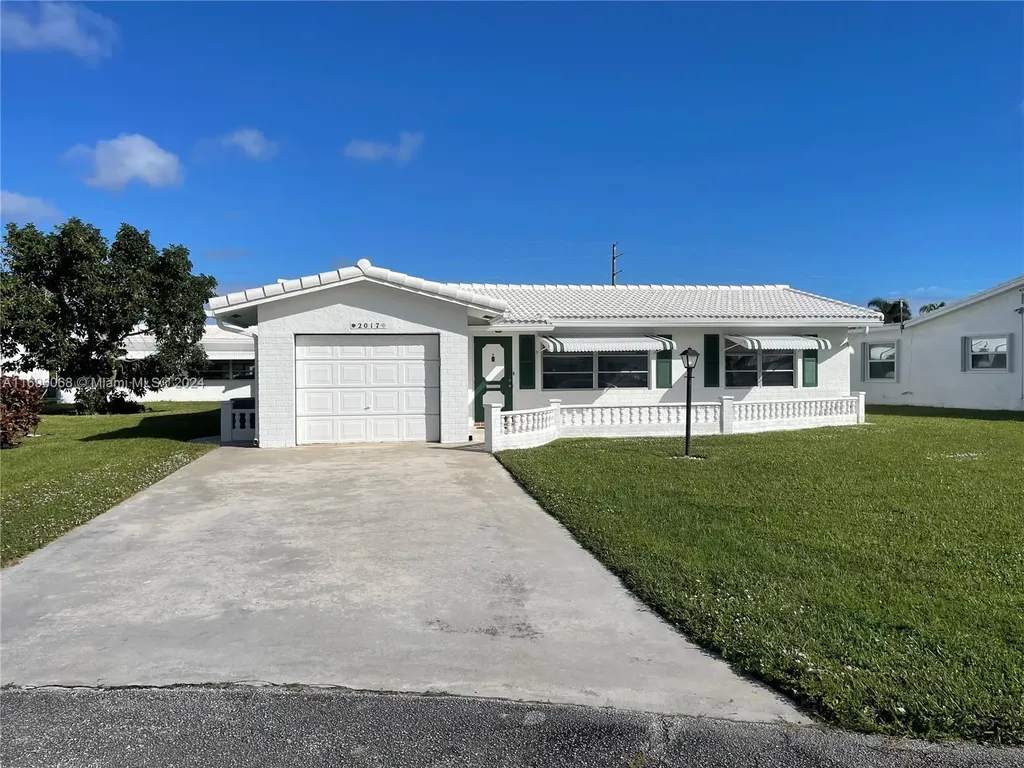 2017 SW 17th Avenue Boynton Beach FL 33426