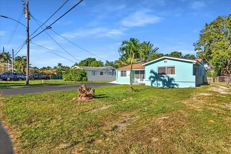 6733 SW 27th Court Miramar FL 33023