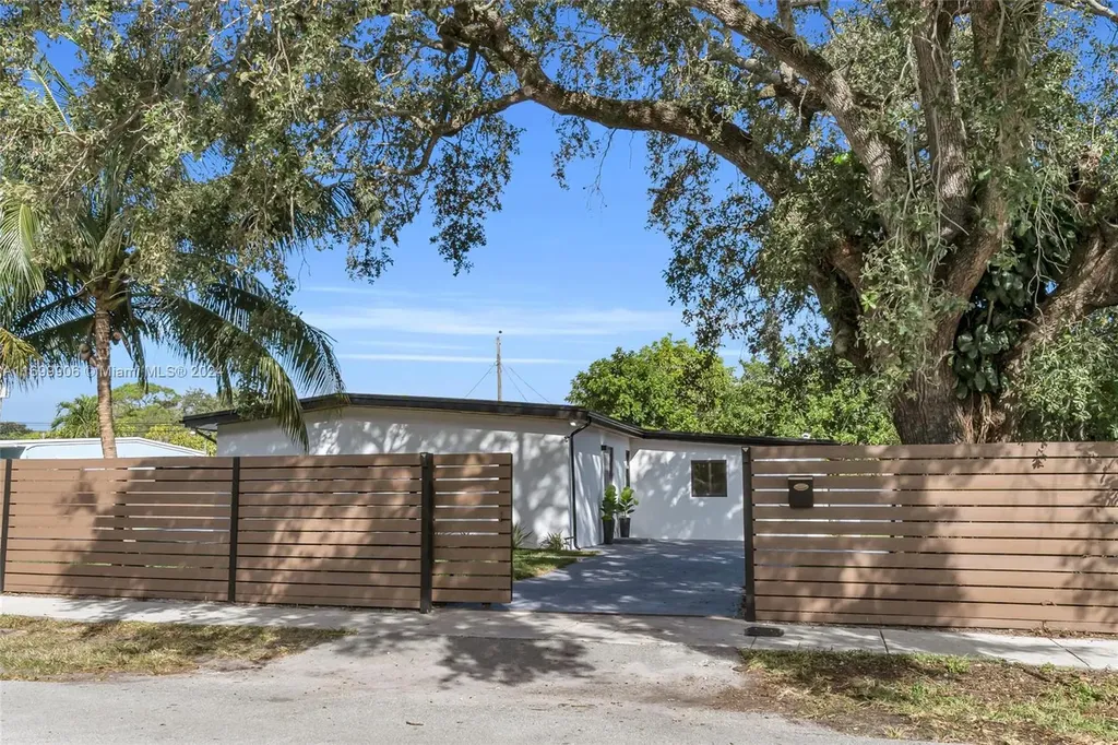 3105 SW 16th Street Fort Lauderdale FL 33312