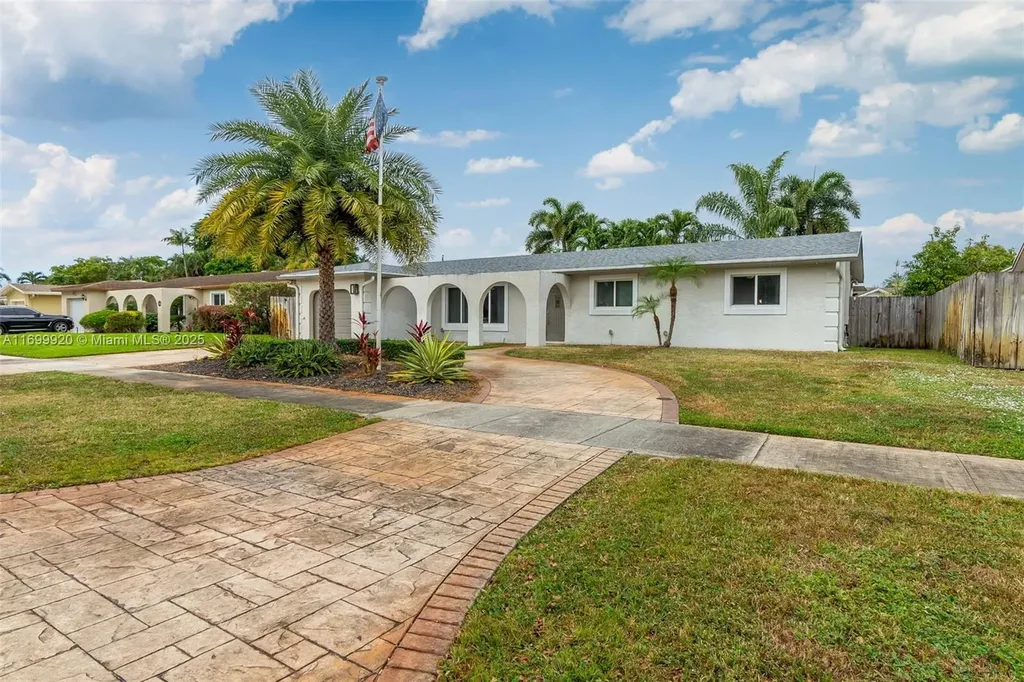 10359 SW 50th Court Cooper City FL 33328