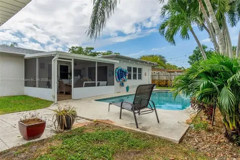 10359 SW 50th Court Cooper City FL 33328