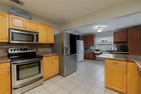 10359 SW 50th Court Cooper City FL 33328
