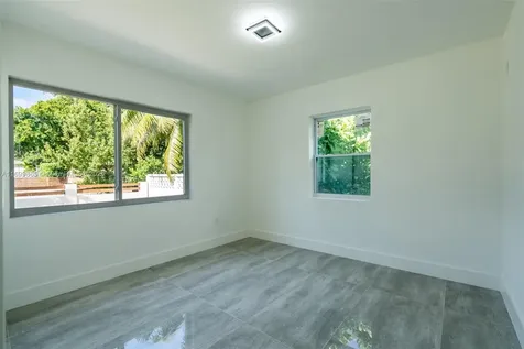 1180 NE 132nd Street North Miami FL 33161