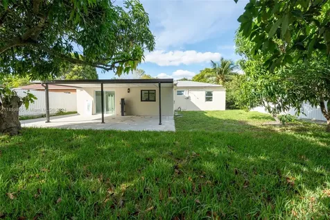 1180 NE 132nd Street North Miami FL 33161